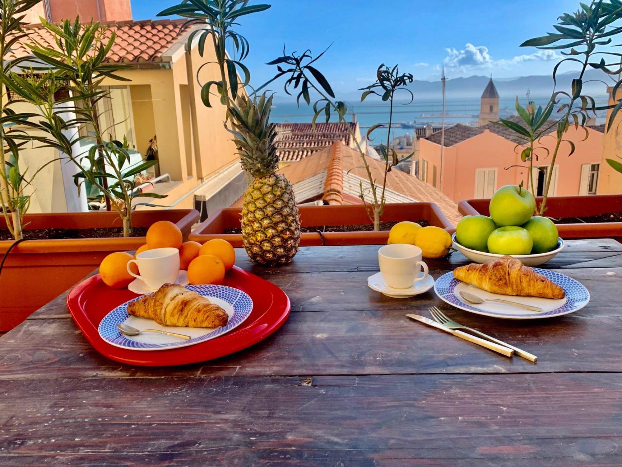 Oasi Urbana Con Terrazza E Vista Apartment Cagliari Exterior photo