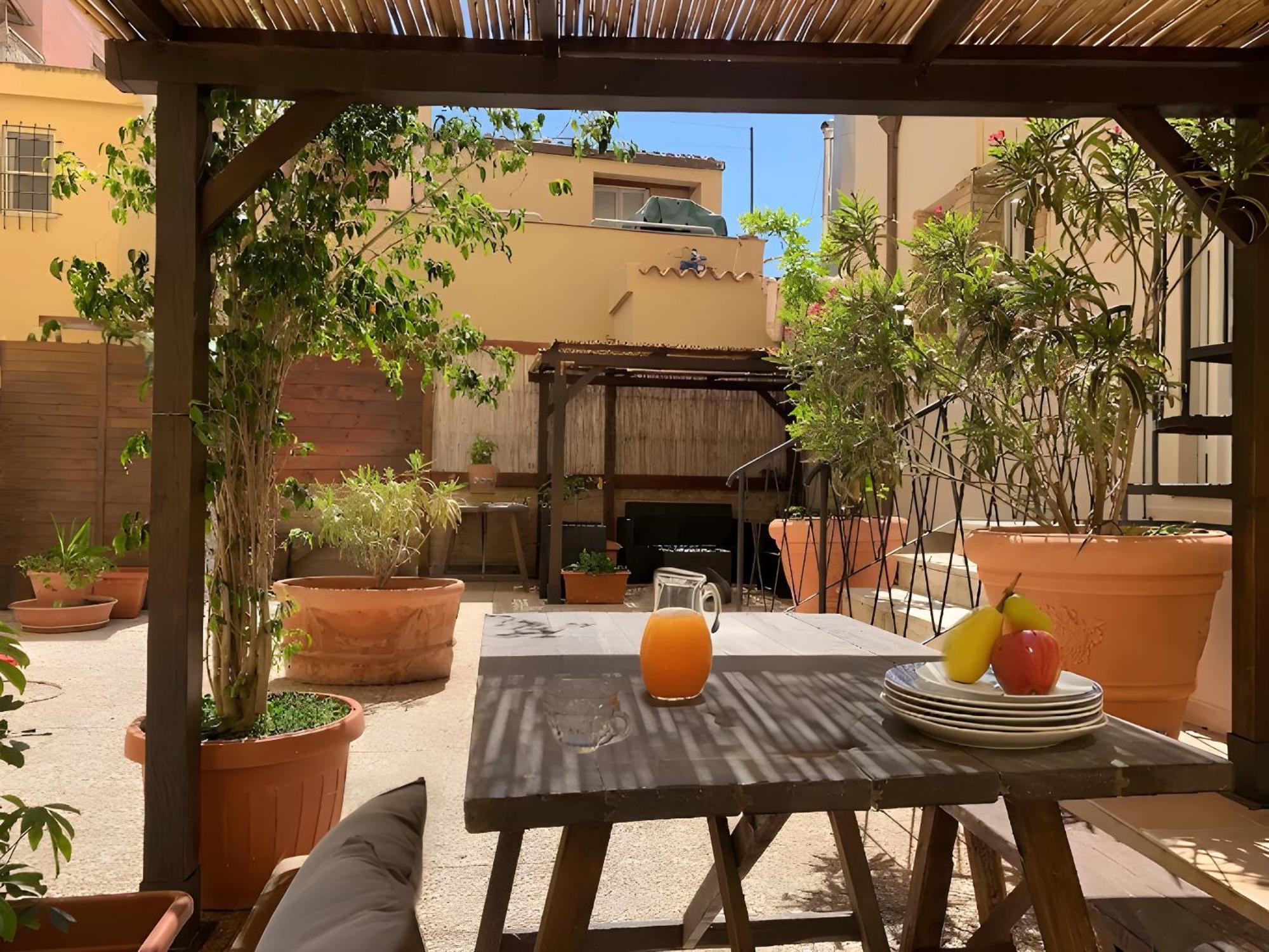 Oasi Urbana Con Terrazza E Vista Apartment Cagliari Exterior photo