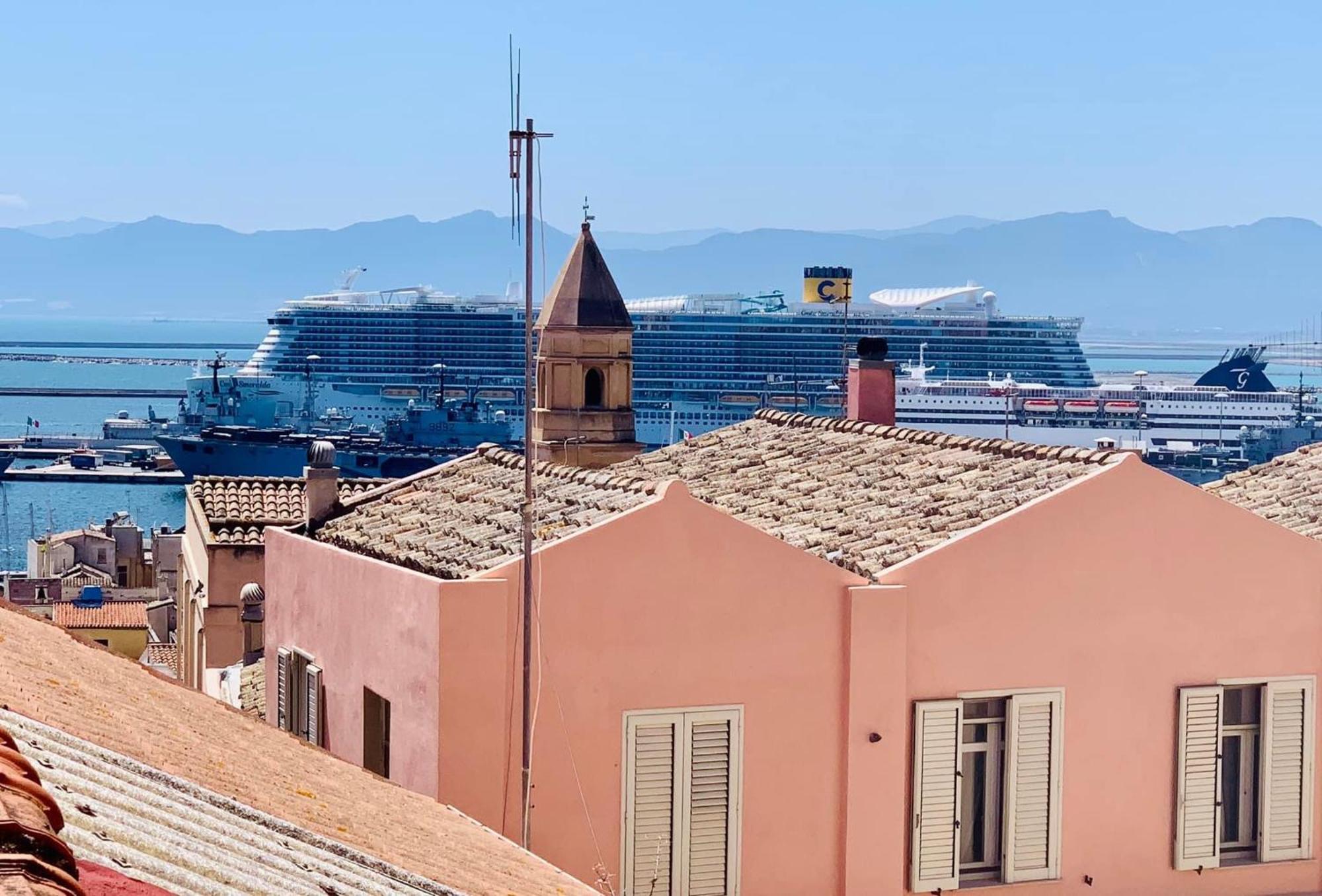 Oasi Urbana Con Terrazza E Vista Apartment Cagliari Exterior photo